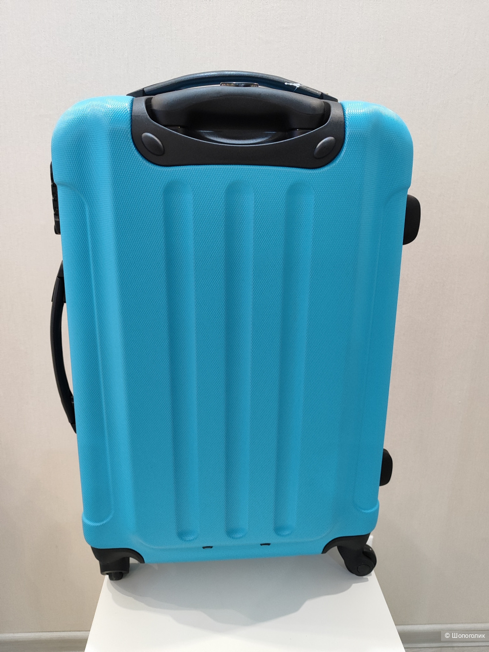 Чемодан Heys  размер М