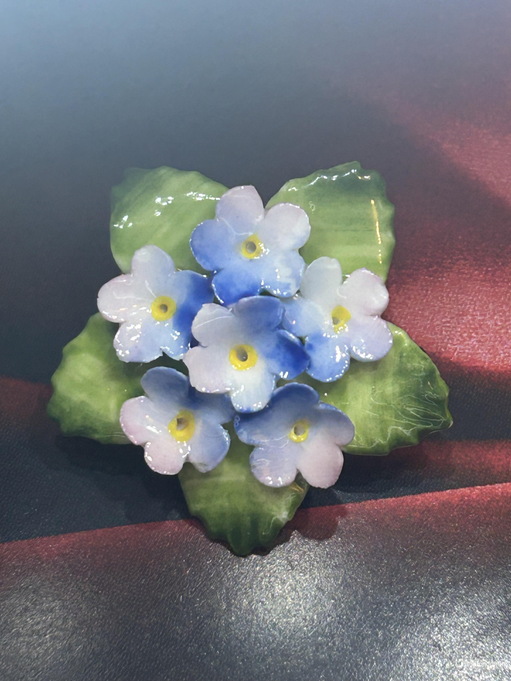 Брошь WINTON SQUARE