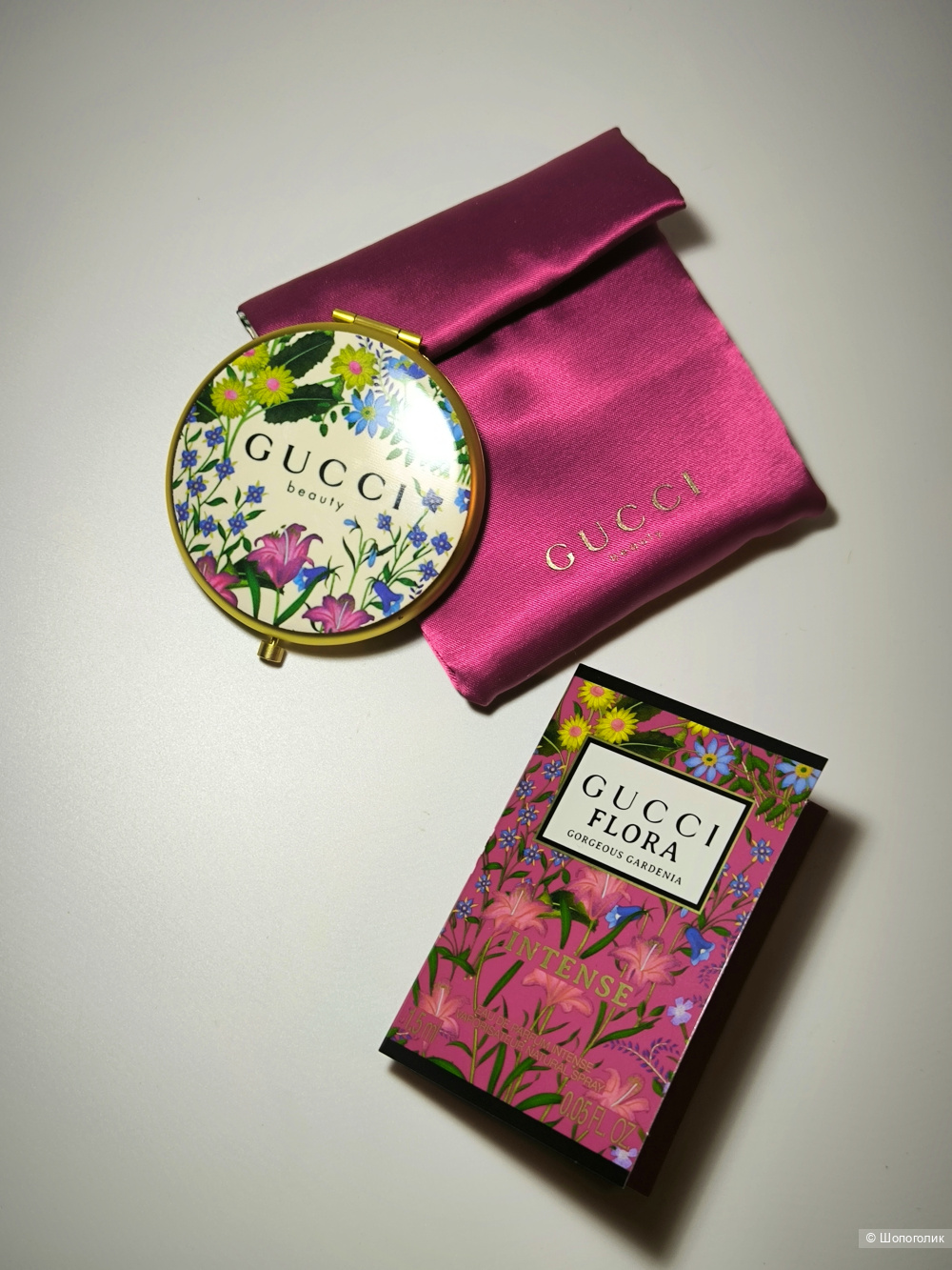 Зеркало Gucci beauty
