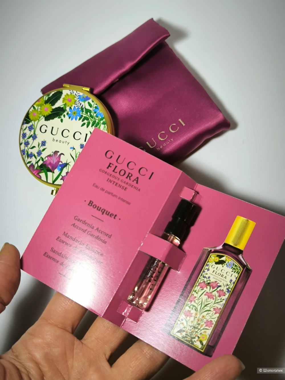 Зеркало Gucci beauty