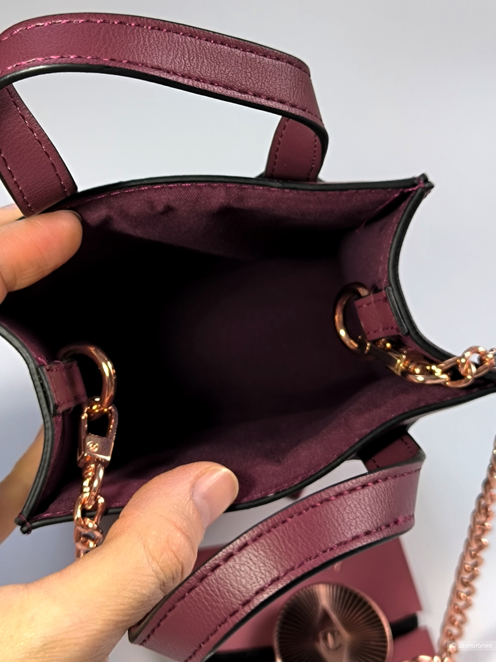 Косметичка Charlotte Tilbury