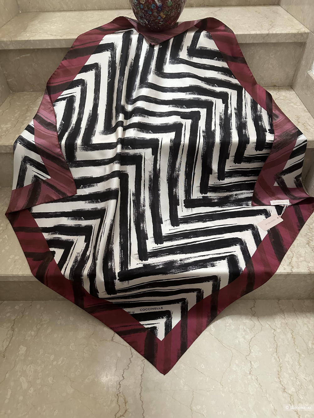 Шелковый платок Coccinelle 90x90 см.