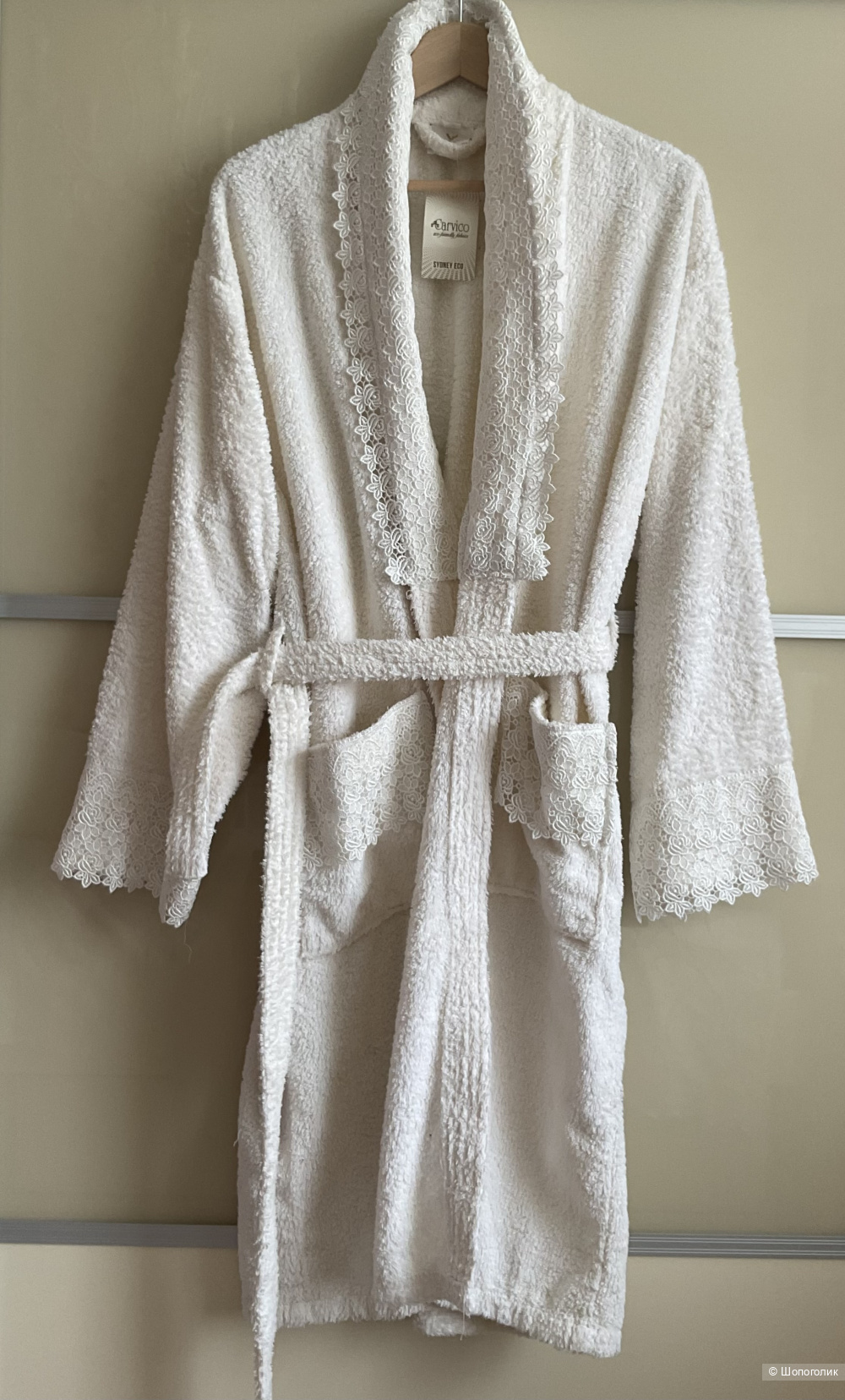 Халат с кружевом VIOPROS, 44-46