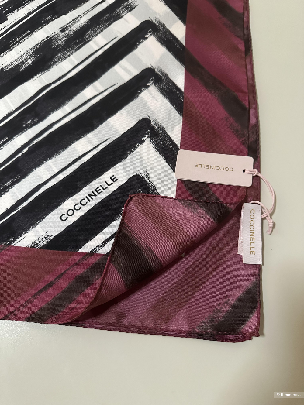 Шелковый платок Coccinelle 90x90 см.