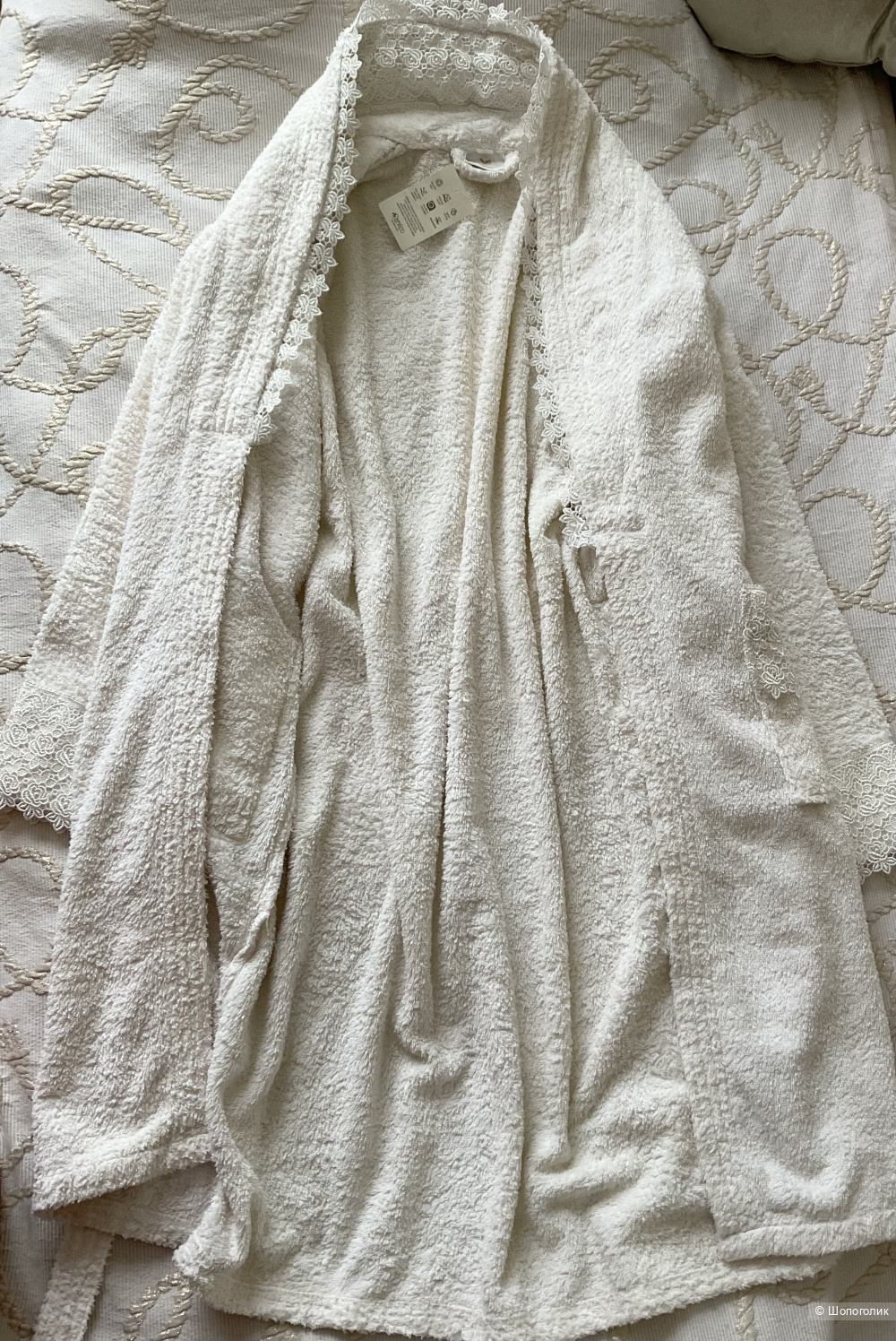 Халат с кружевом VIOPROS, 44-46