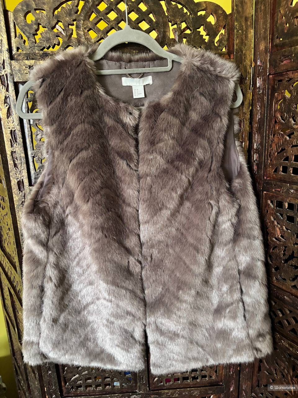 Жилет из экомеха H&M, размер 44/46/48