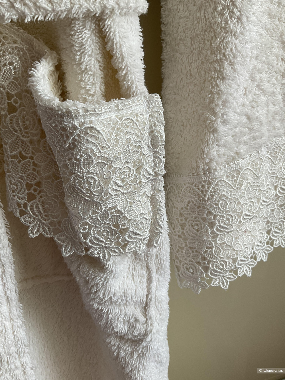 Халат с кружевом VIOPROS, 44-46