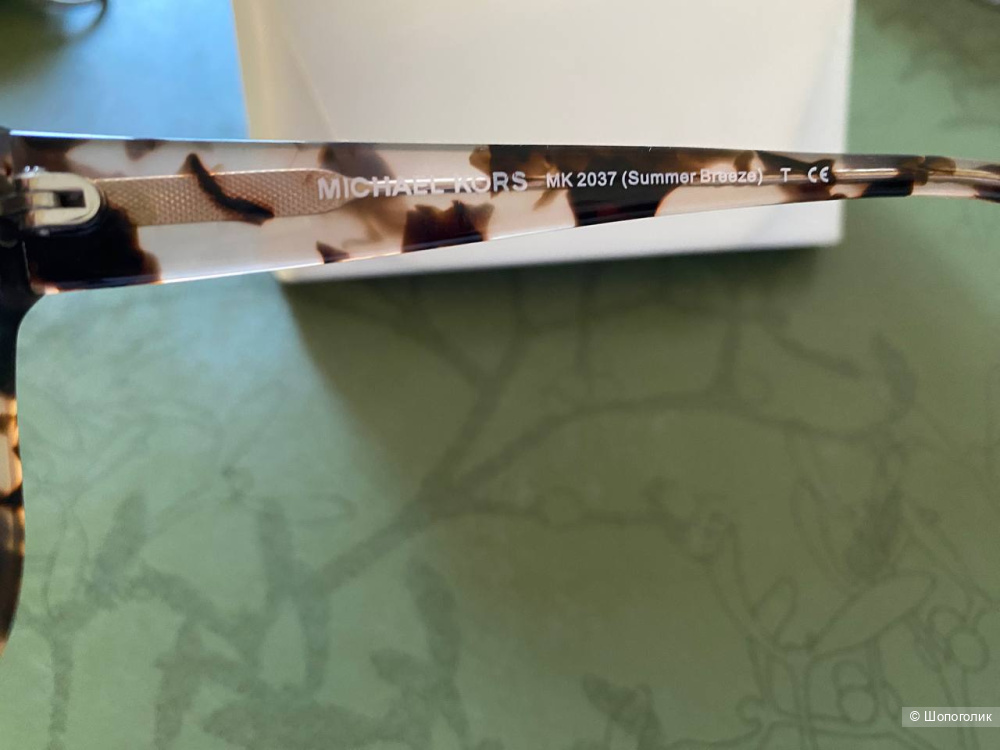 Очки от Michael Kors