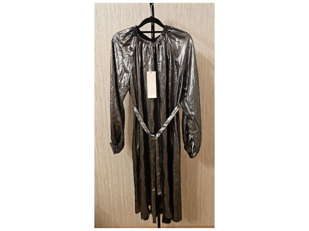 Платье Arket р: EUR34 на 40/42