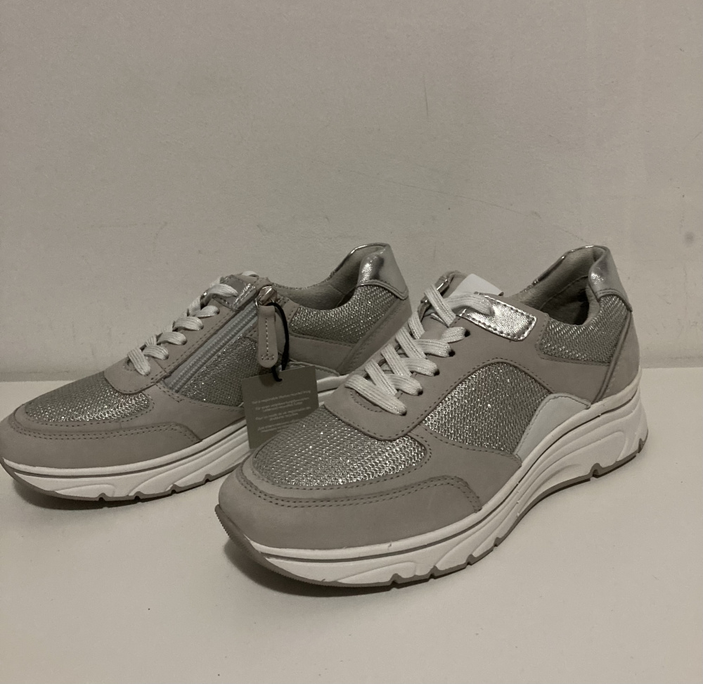 Кроссовки 39 “ Tamaris ”