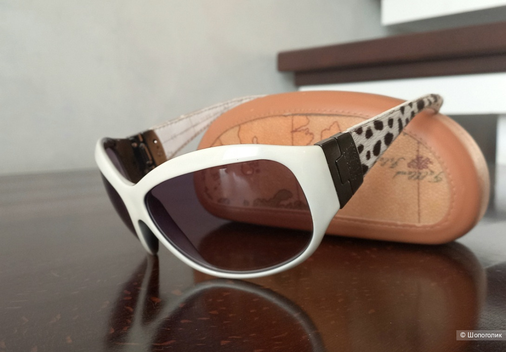 Солнцезащитные очки Alviero Martini