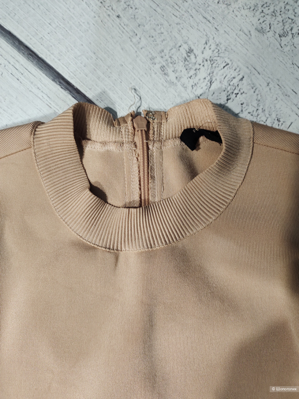 Бандажное платье Love+Peace 44