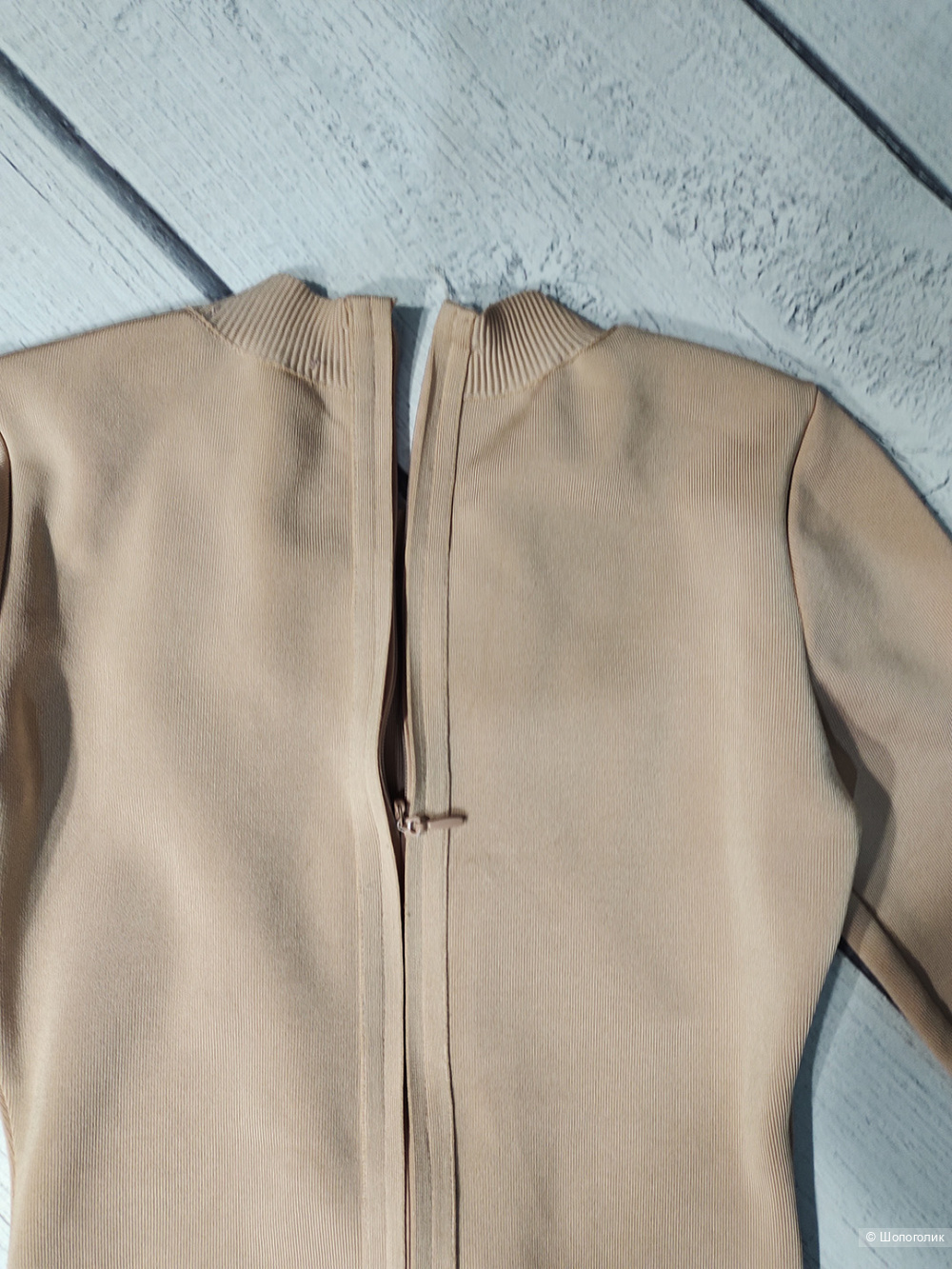 Бандажное платье Love+Peace 44