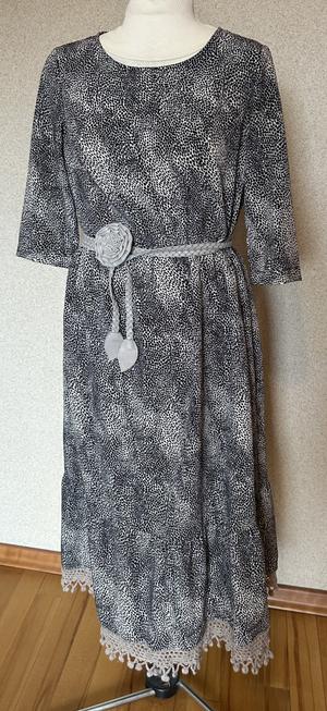 Тюнинговонное платье zarina, размер 48.