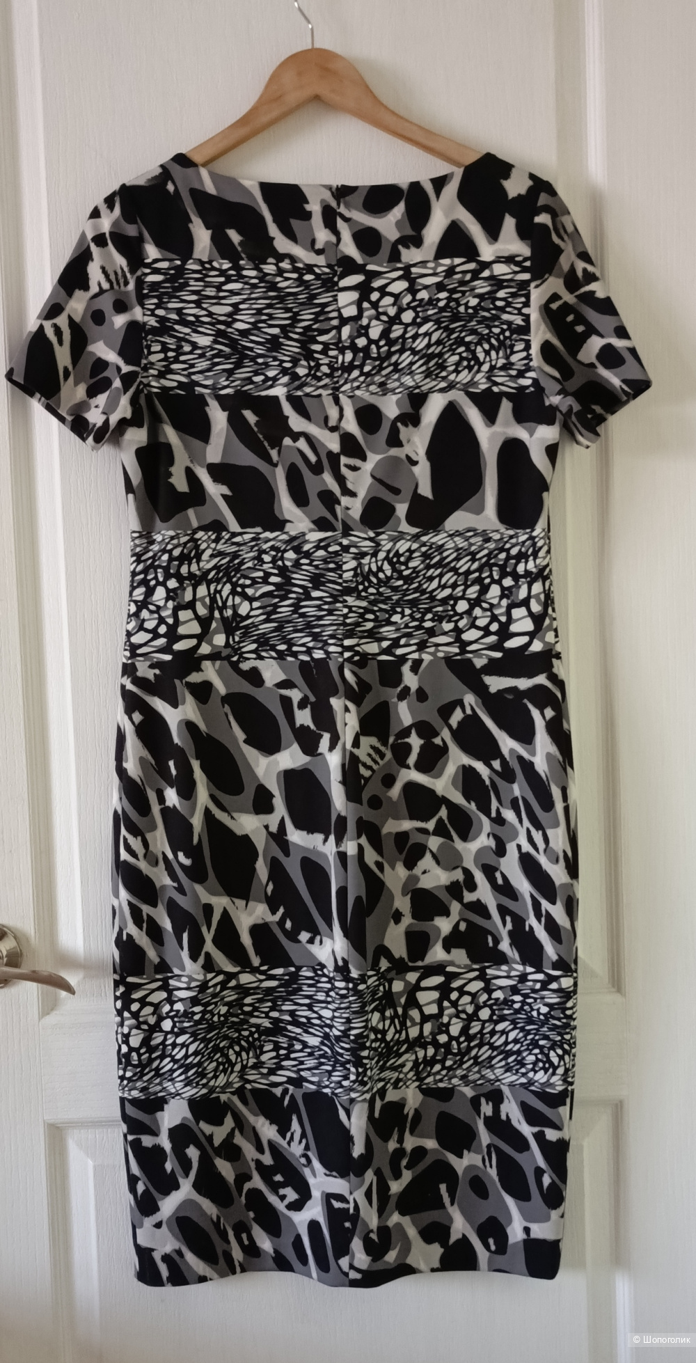 Платье футляр Escada, M