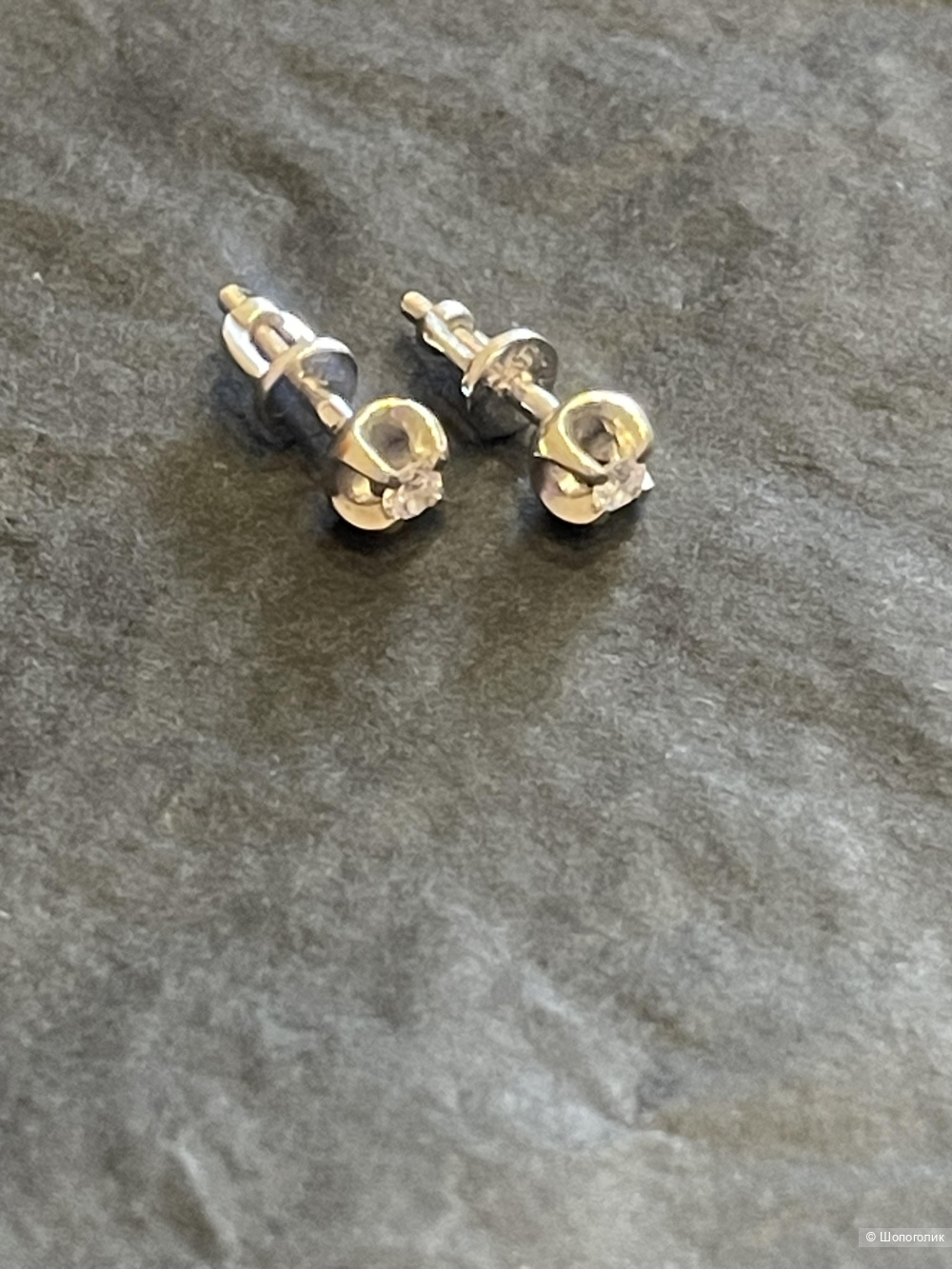 Золотые пусеты с бриллиантами