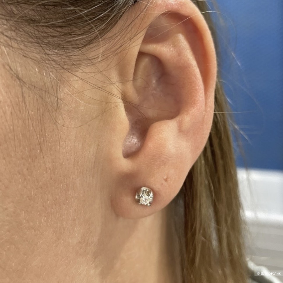 Золотые пусеты с бриллиантами