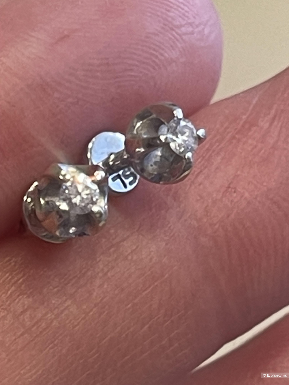 Золотые пусеты с бриллиантами