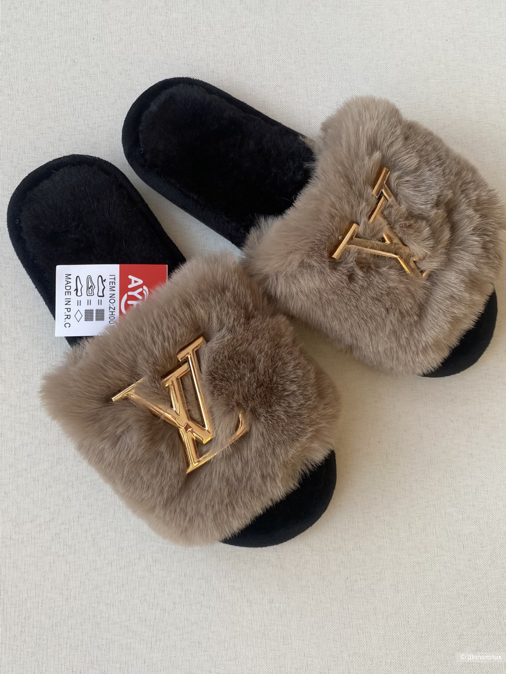 Шлепанцы Louis Vuitton