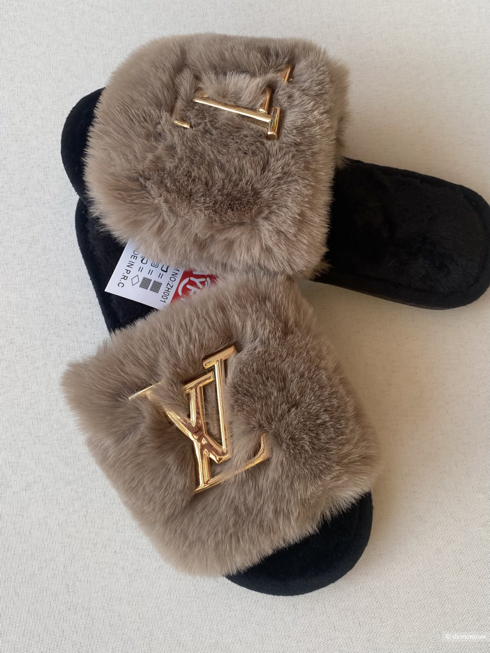 Шлепанцы Louis Vuitton