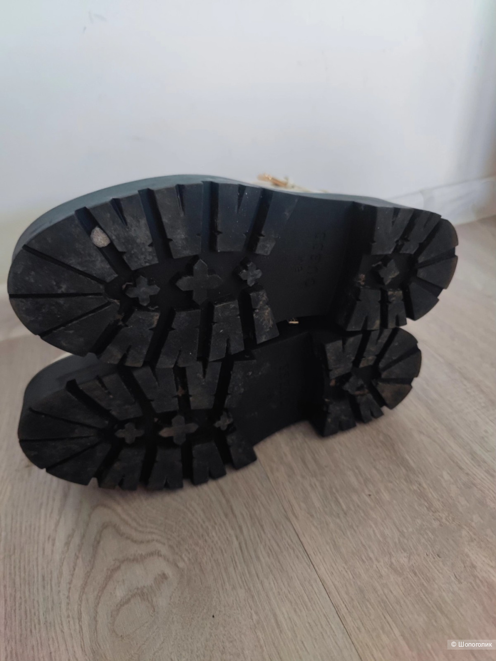 Ботинки Guess 38