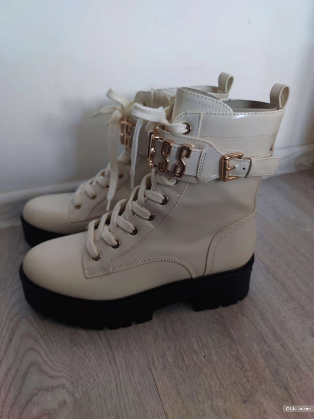 Ботинки Guess 38