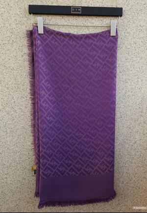 Палантин Fendi, 130*130