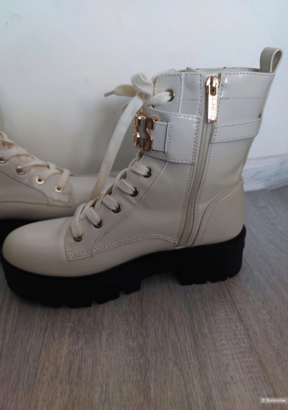 Ботинки Guess 38