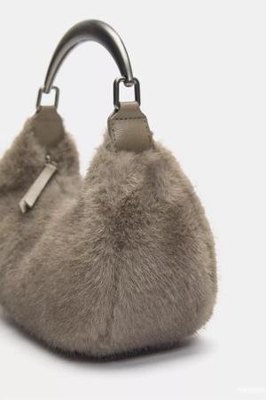 Сумка меховая Pull@bear