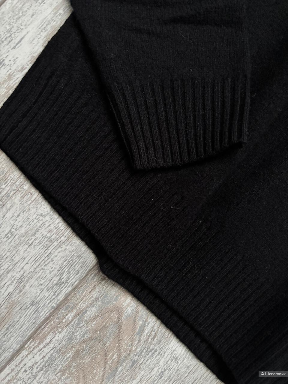 Шерстяной джемпер Uniqlo, р.S