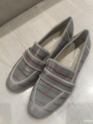 Кожаные лоферы Etienne Aigner размер 9 us (39)