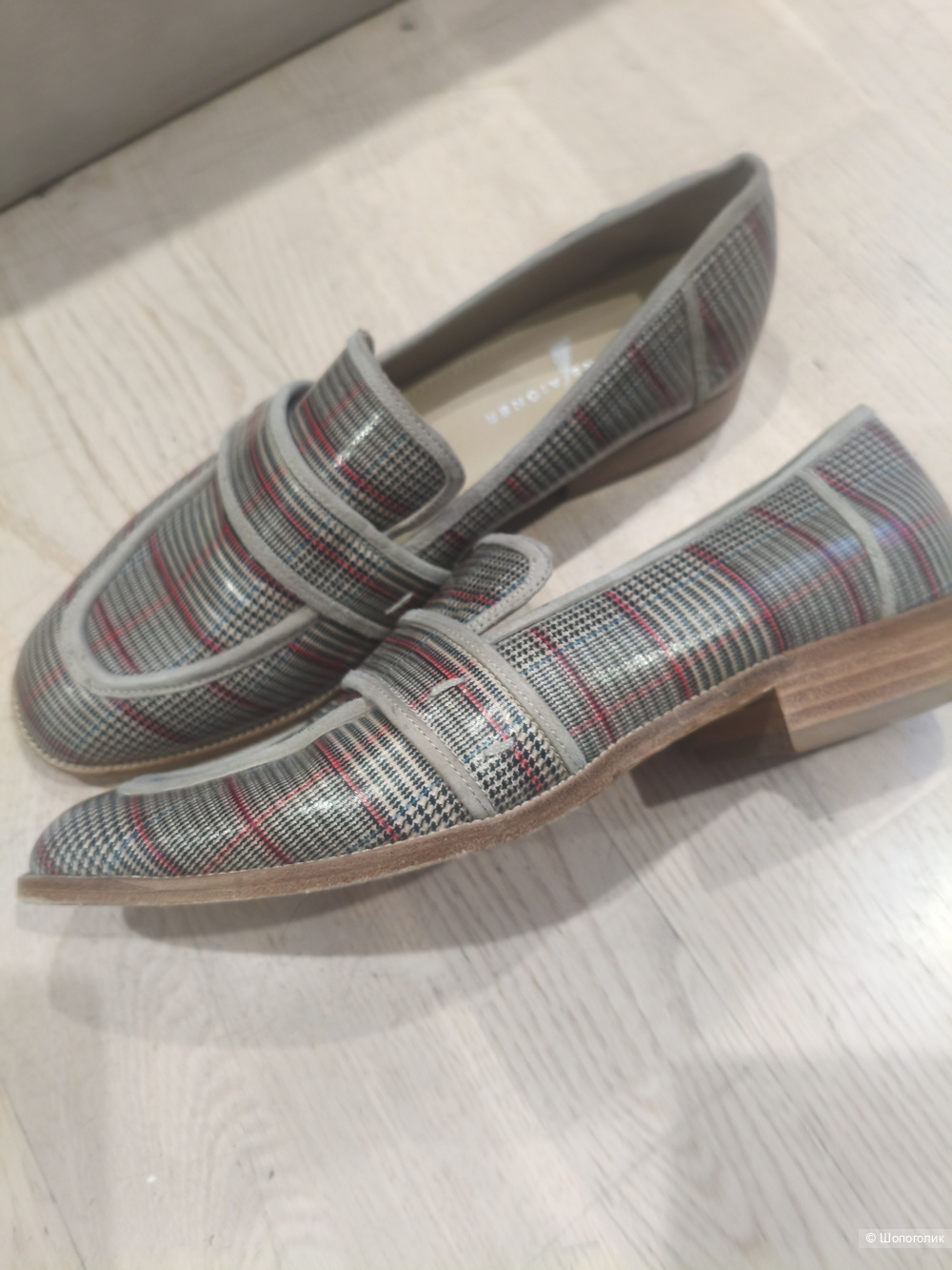 Кожаные лоферы Etienne Aigner размер 9 us (39)