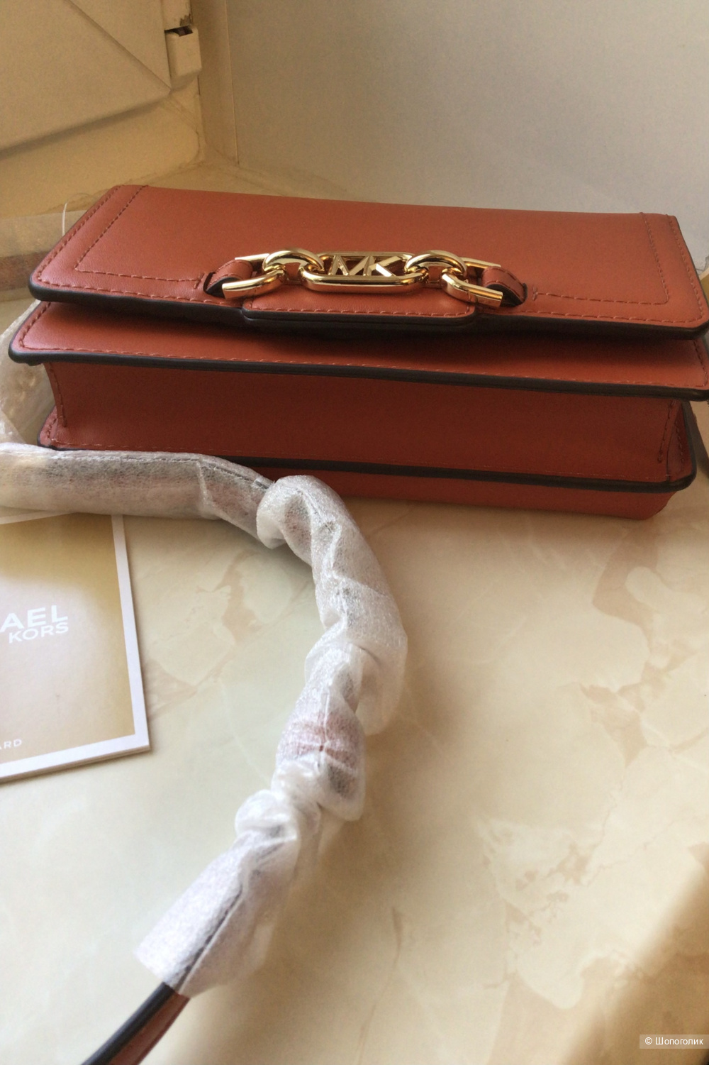 Кожаная сумка Michael Kors