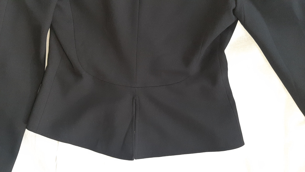 Жакет Caractere, it.44 на 46+-