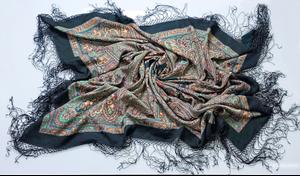 Шаль павловопосадская "Волшебница", новая