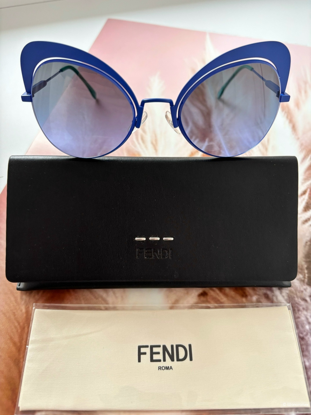 Солнцезащитные очки Fendi