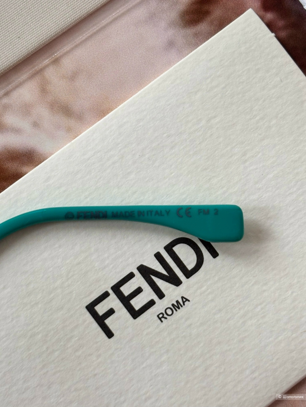 Солнцезащитные очки Fendi