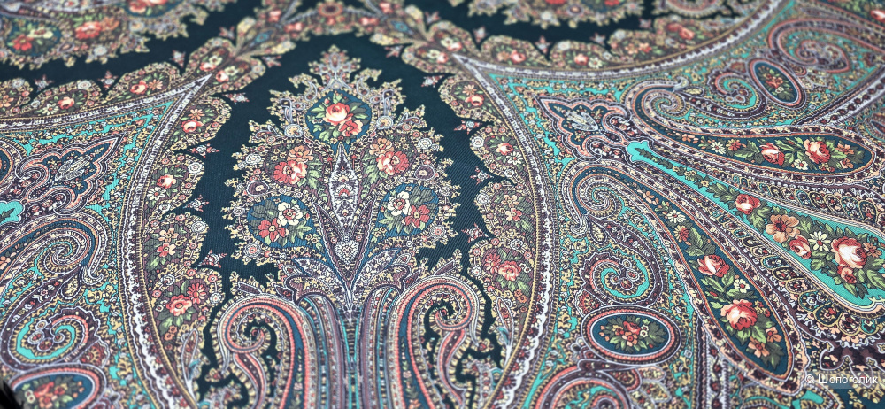 Шаль павловопосадская "Волшебница", новая