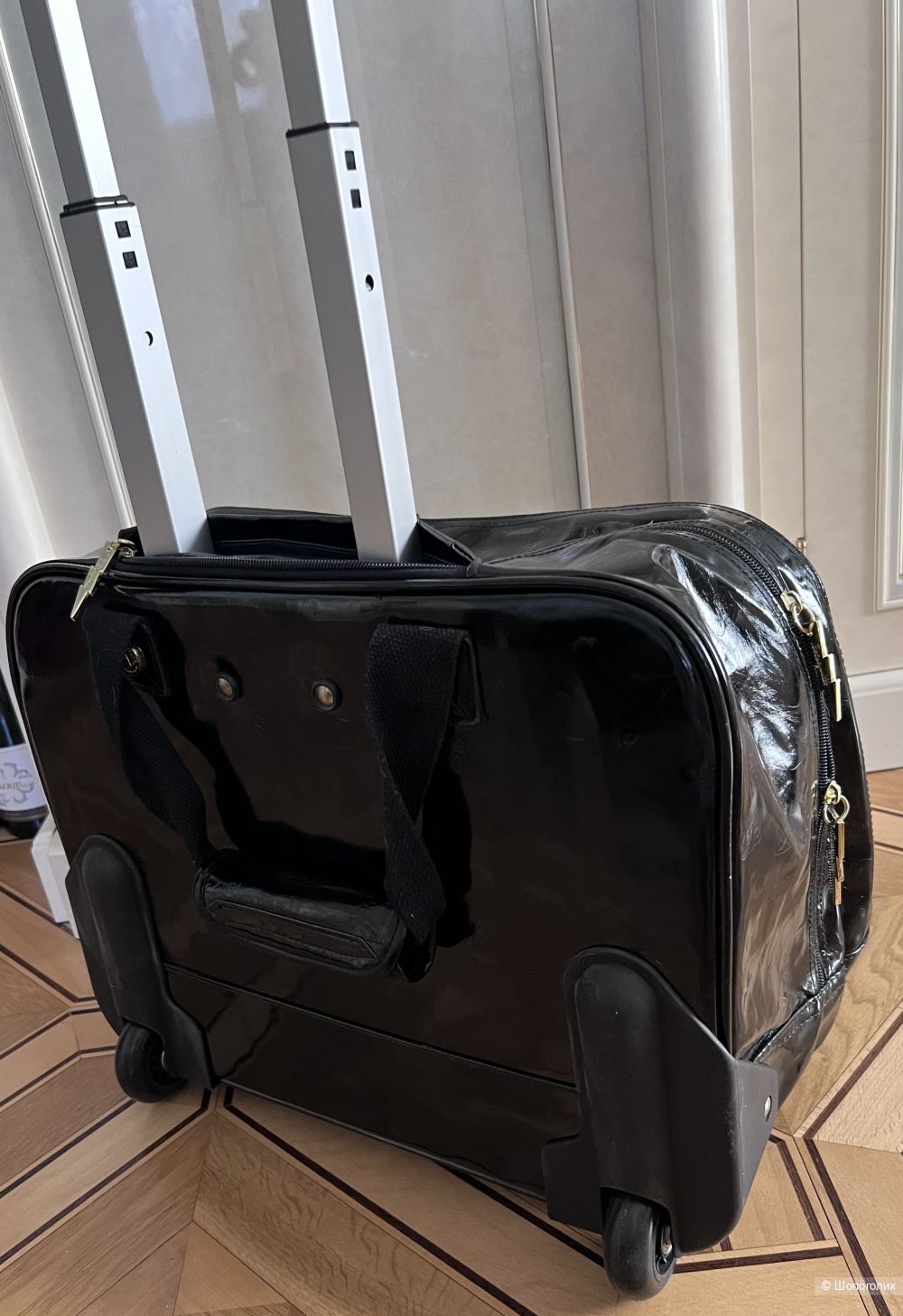 Чемодан-сумка Betsey Johnson