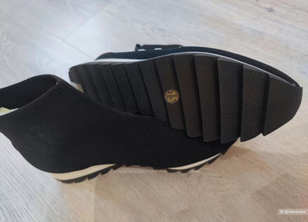 Кроссовки DKNY 37-37,5