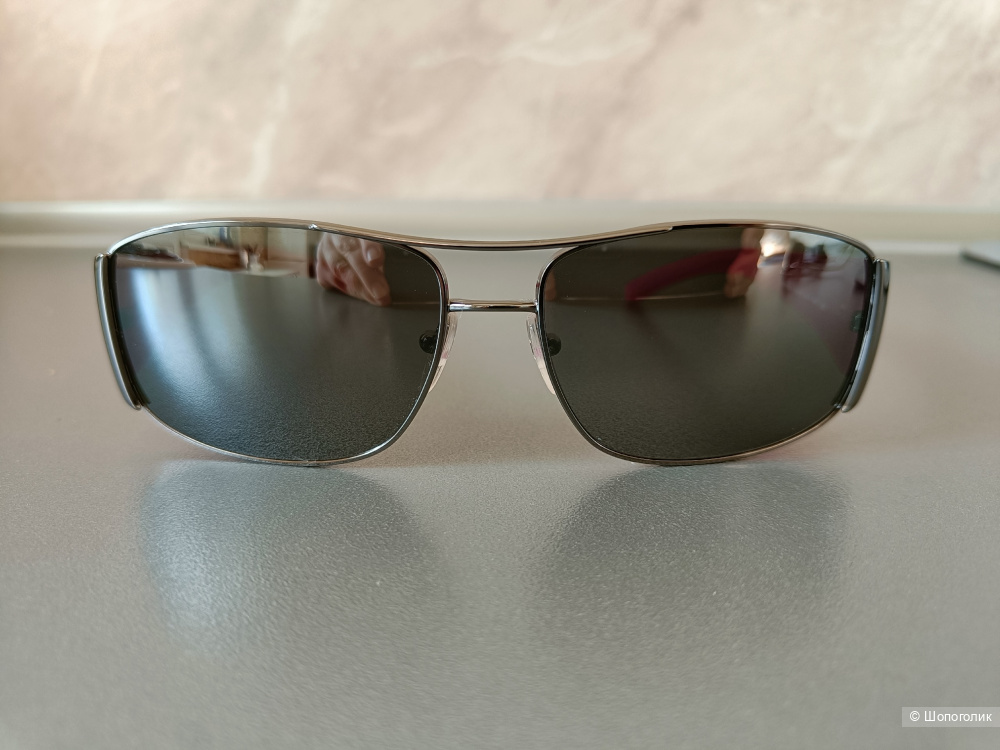 Солнцезащитные очки Prada (строго оригинал!).