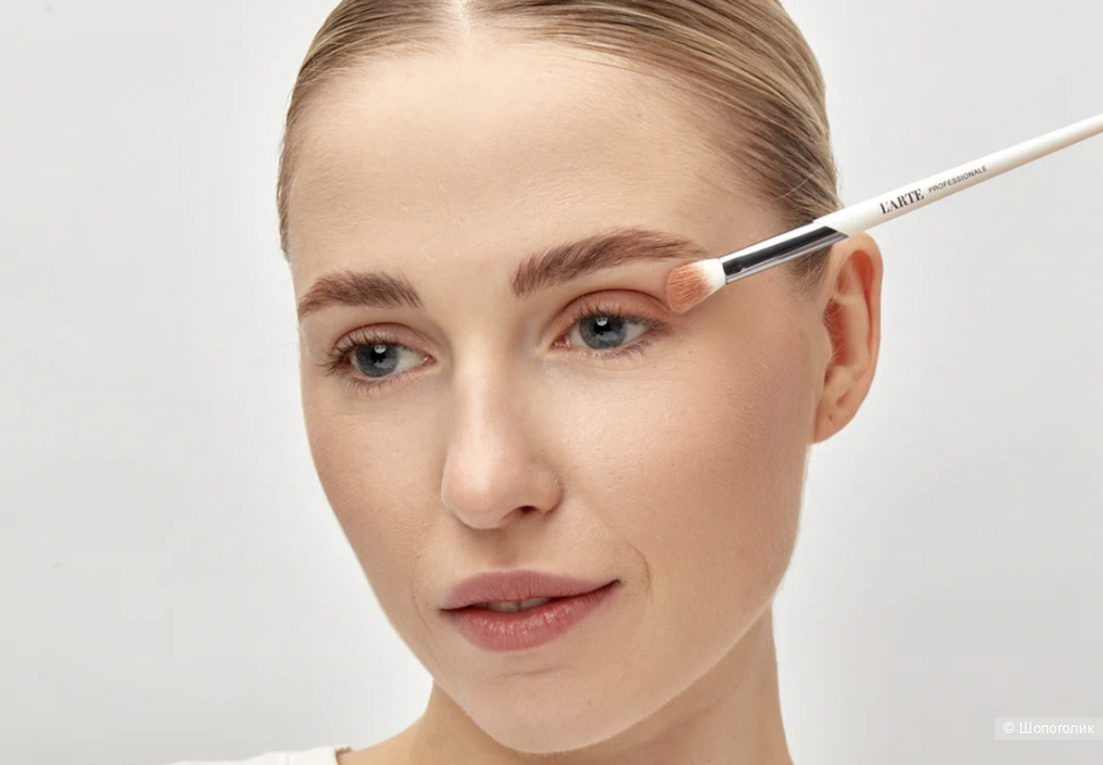 Кисть для теней L'ARTE DEL BELLO