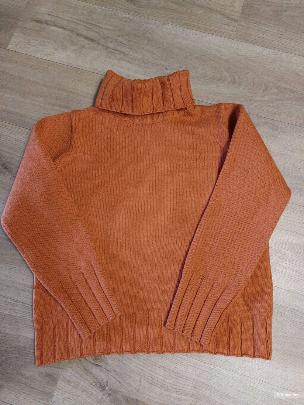 Свитер женский. No neme. Размер 48