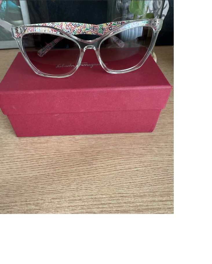 Солнцезащитные очки Love Moschino