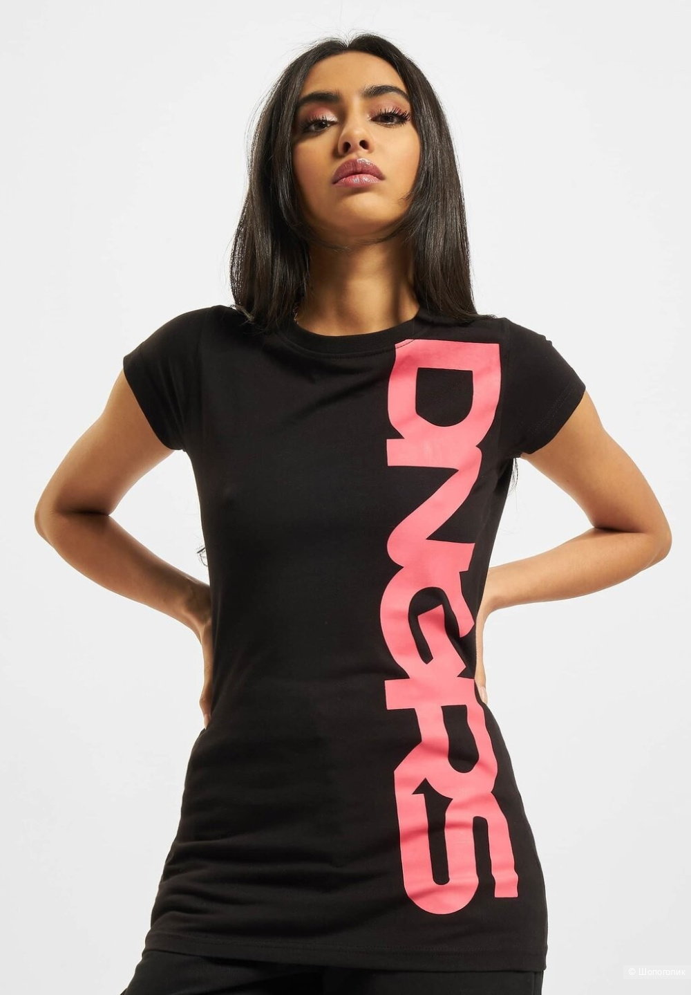 Футболка  Dangerous DNGRS , белая размер S-M.