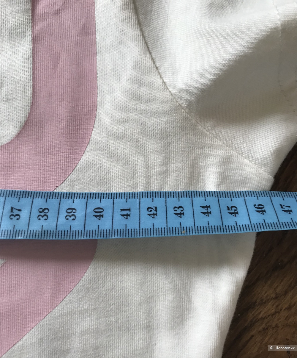 Футболка  Dangerous DNGRS , белая размер S-M.