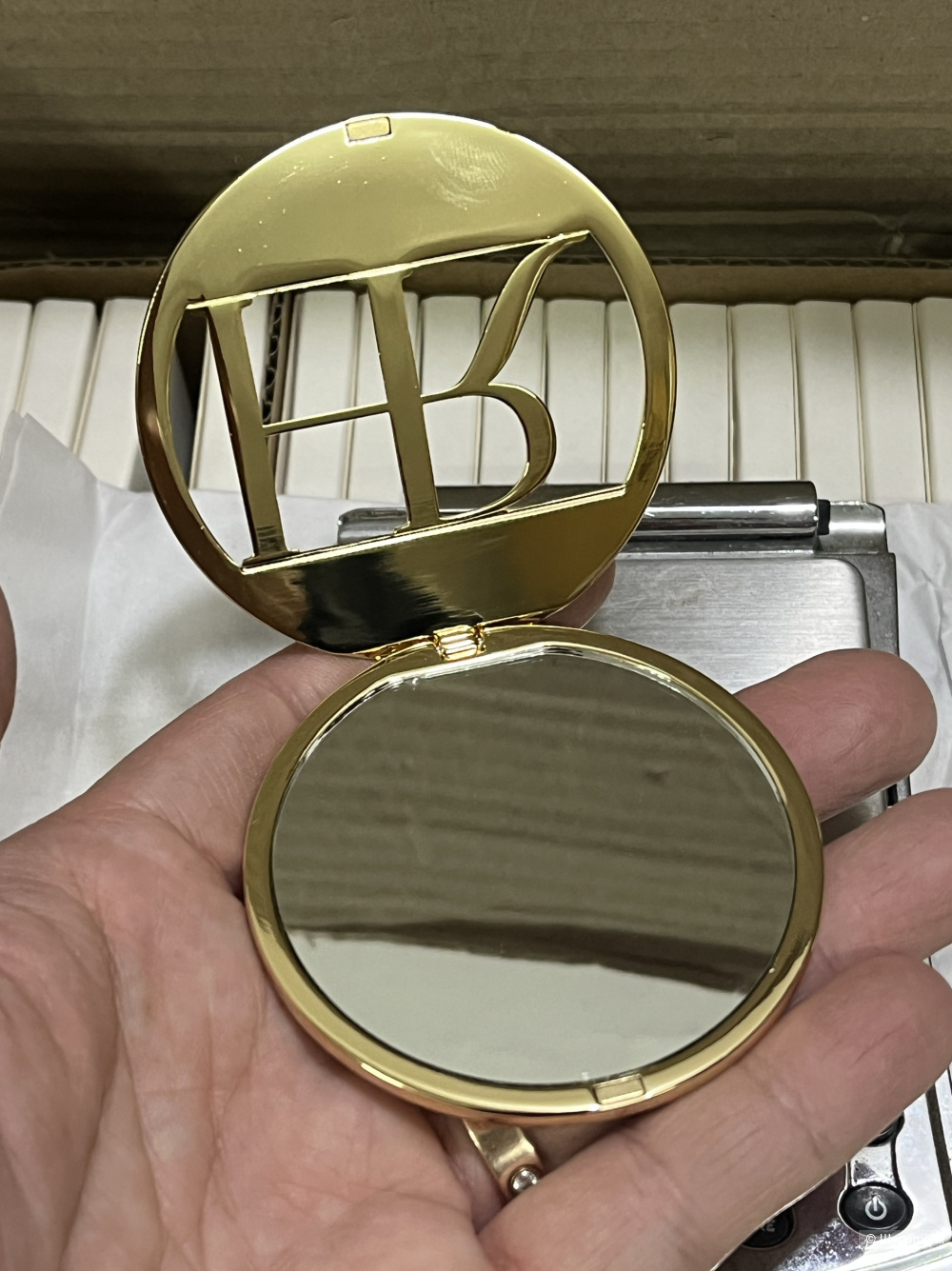 Карманное зеркало Helena Rubinstein