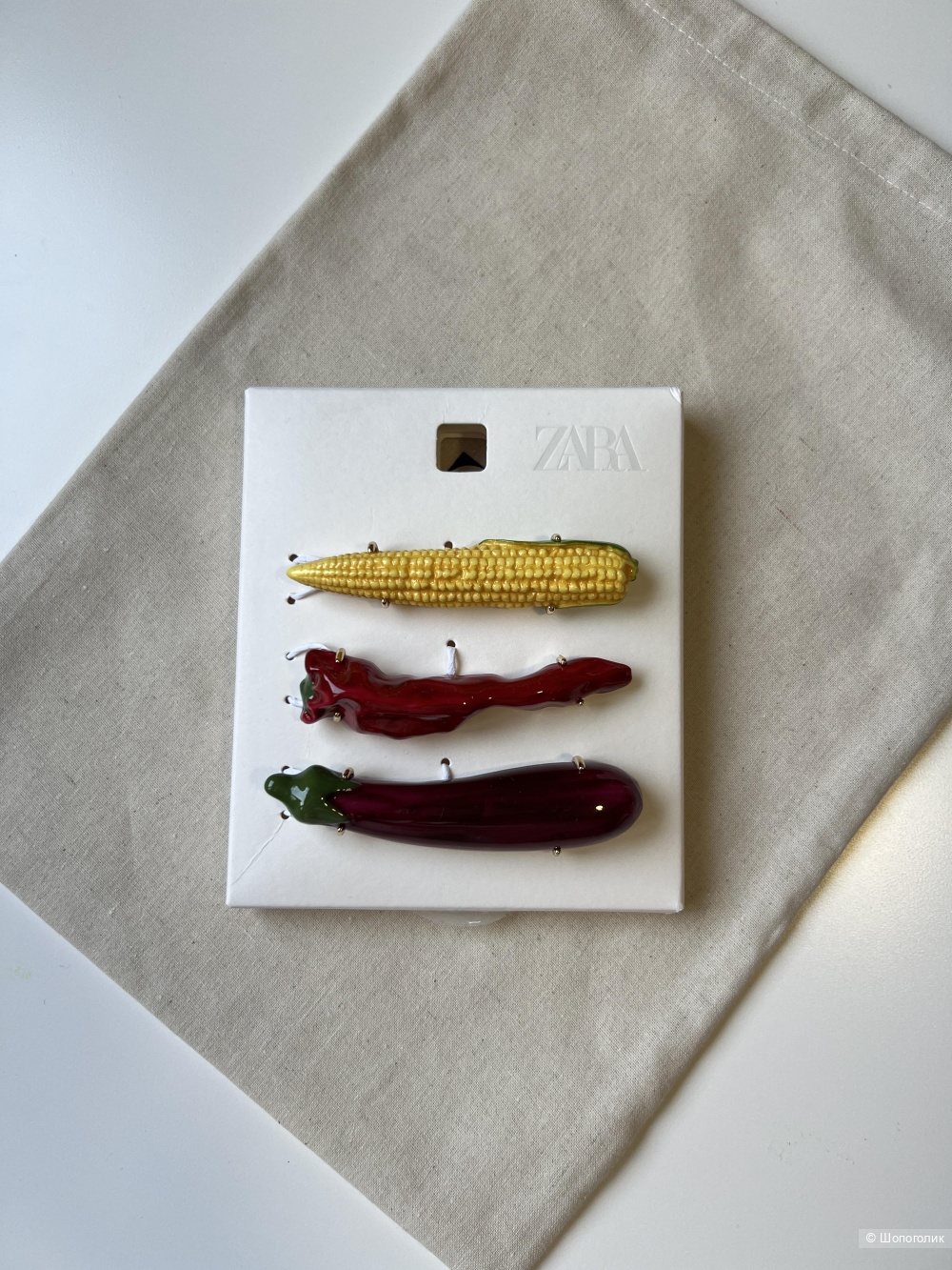 Набор из трех брошей Zara «овощи»