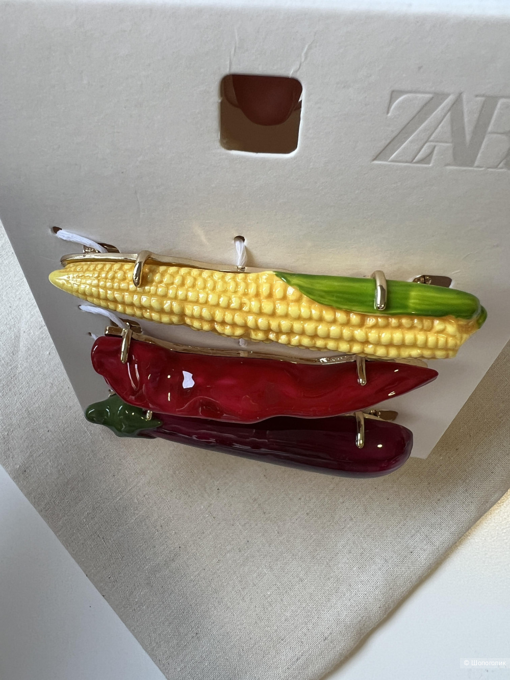 Набор из трех брошей Zara «овощи»