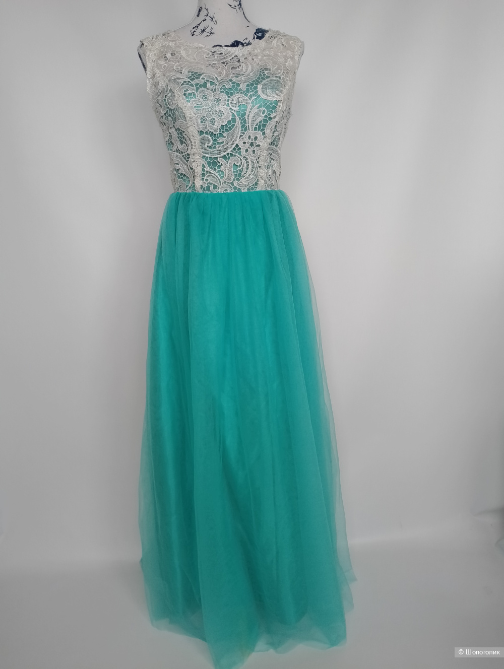 Платье праздничное с кружевом, 42